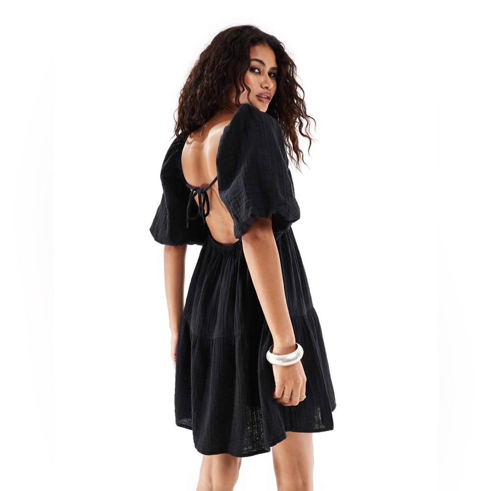 Monki square neck mini dress with tiered hem in textured black Medium - Picture 2 of 13